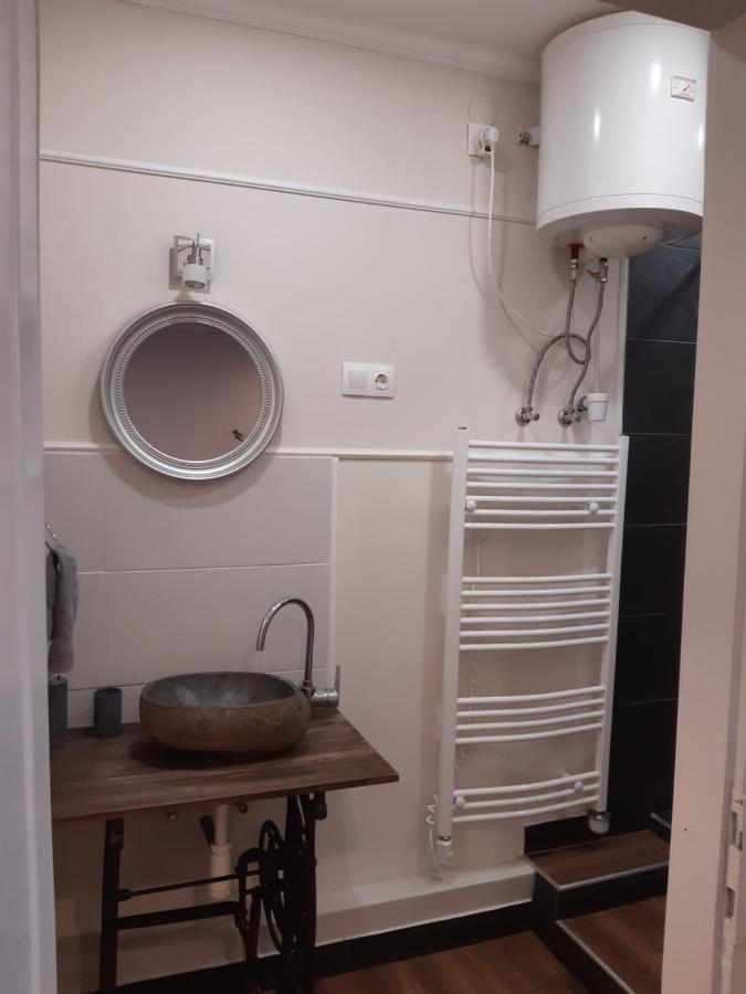 Ady Apartman Tata Zewnętrze zdjęcie