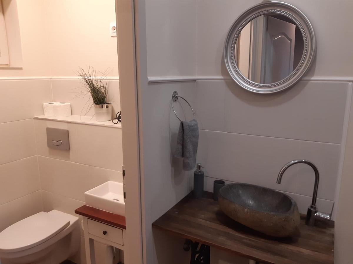 Ady Apartman Tata Zewnętrze zdjęcie